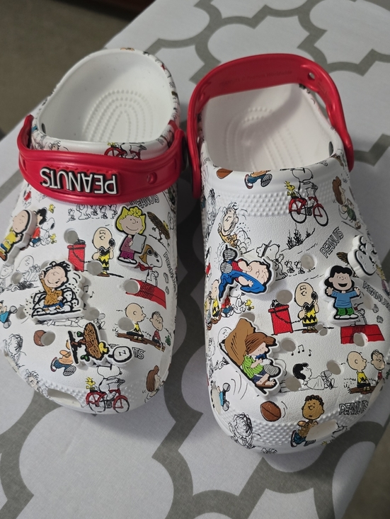 CROCS Shoes - Crocs Peanuts Clogs Like New. Size 8 W